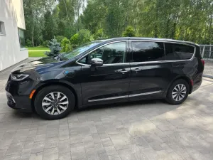 Chrysler Pacifica 2023