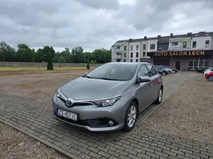 Toyota Auris II (2012-) Hybrid 135 Premium 2017