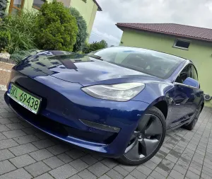 Tesla Model 3 Langstreckenbatterie Allradantrieb Dual Motor 2020