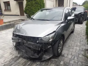 Mazda 2 III (2015-2023) 1.5 Skymotion 2015