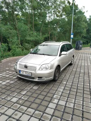 Toyota Avensis II (2003-2009) 2.0 D-4D Prestige 2005