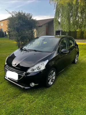 Peugeot 208 I (2012-2019) 1.2 PureTech Active 2015