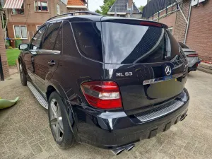 Mercedes-Benz ML W164 (2005-2011) 63 AMG 4Matic 7G-TRONIC 2008