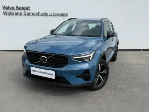 Volvo XC40 2025