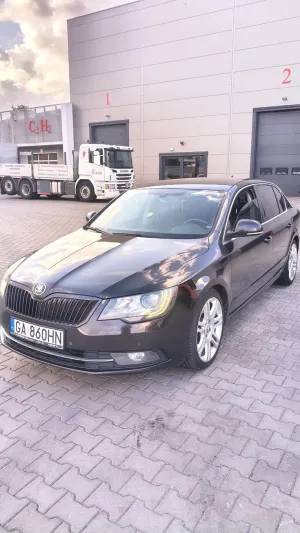 Skoda Superb II (2008-2018) 2.0 TDI Ambition DSG 2015