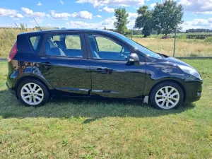 Renault Scenic III (2009-2016) 1.6 16V 110 TomTom Edition 2011