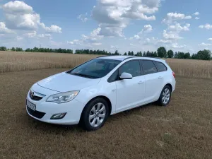 Opel Astra J (2009-2019) 1.7 CDTI Sport 2011