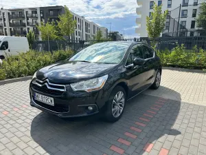 Citroën DS4 1.6 HDi SoChic 2011