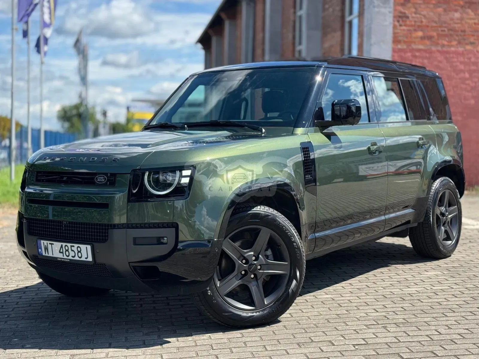 Land Rover Defender 2025