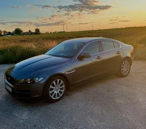 Jaguar XE 2.0 D Prestige 2016