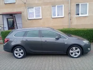 Opel Astra J (2009-2019) 1.7 CDTI Sport 2012