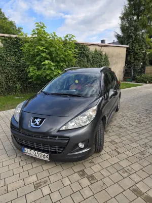 Peugeot 207 90 HDi FAP (Blue Lion) 98G 2011