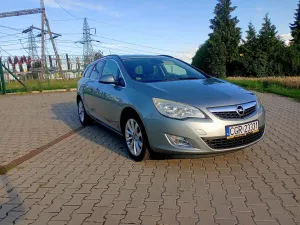 Opel Astra J (2009-2019) 1.4 T Cosmo 2012