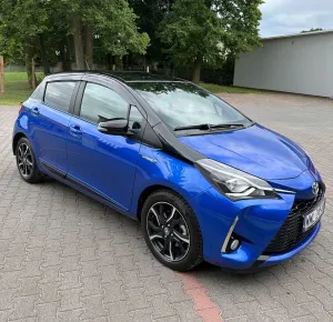Toyota Yaris III (2011-2019) Hybrid 100 Selection Platinum 2017