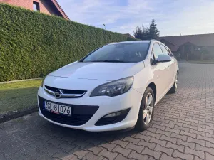 Opel Astra J (2009-2019) 2.0 CDTI DPF Automatik 150 Jahre 2012