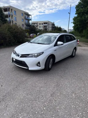 Toyota Auris II (2012-) 1.8 HSD Luna 2013