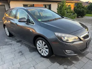Opel Astra J (2009-2019) 1.4 T Cosmo 2011