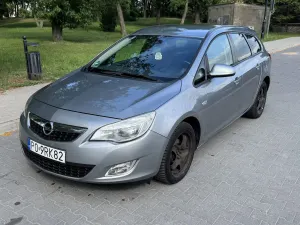 Opel Astra J (2009-2019) 1.4 Essentia 2011