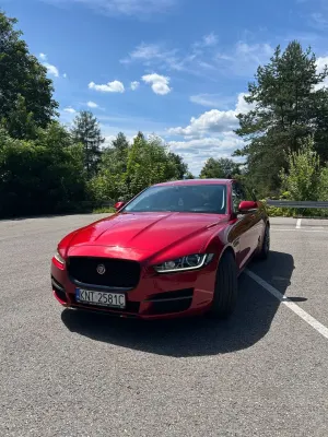 Jaguar XE 2.0 T Portfolio 2015