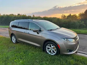 Chrysler Pacifica 2017