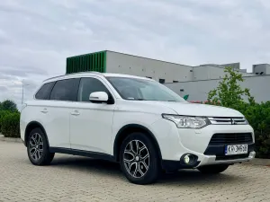 Mitsubishi Outlander III (2012-2022) 2.2 DID Instyle Navi 4WD 2015