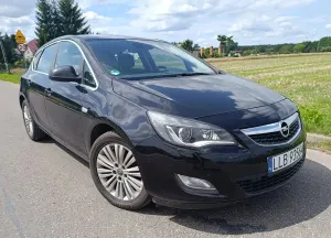 Opel Astra J (2009-2019) 2.0 CDTI Cosmo 2011