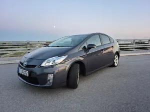 Toyota Prius III (2009-2015) (Hybrid) Comfort 2011