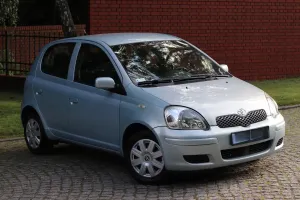 Toyota Yaris I (1999-2005) 1.0 Blue 2004