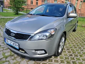 Kia Ceed I (2006-2012) 1.6 CRDi L 2011