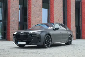 BMW 7 Series G70 (2022-) 740d xDrive mHEV M Sport sport 2024