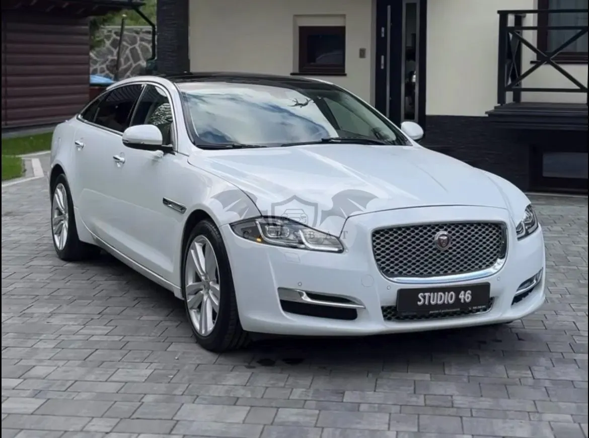 Jaguar XJ X351 (2009-) 3.0 T AWD Portfolio 2016