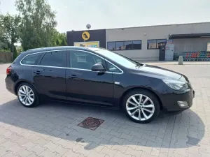 Opel Astra J (2009-2019) 1.4 Turbo Style 2011