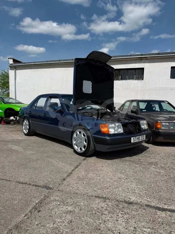 Mercedes-Benz E 1990