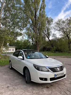 Renault Latitude (SM5) 2011