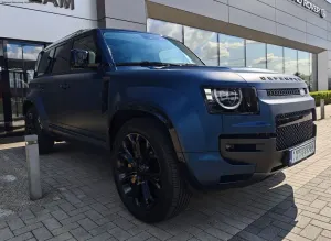 Land Rover Defender 2025