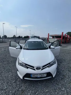 Toyota Auris II (2012-) 1.4 D-4D Life 2013