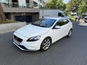 Volvo V40 II (2012-) D2 R Design 2013