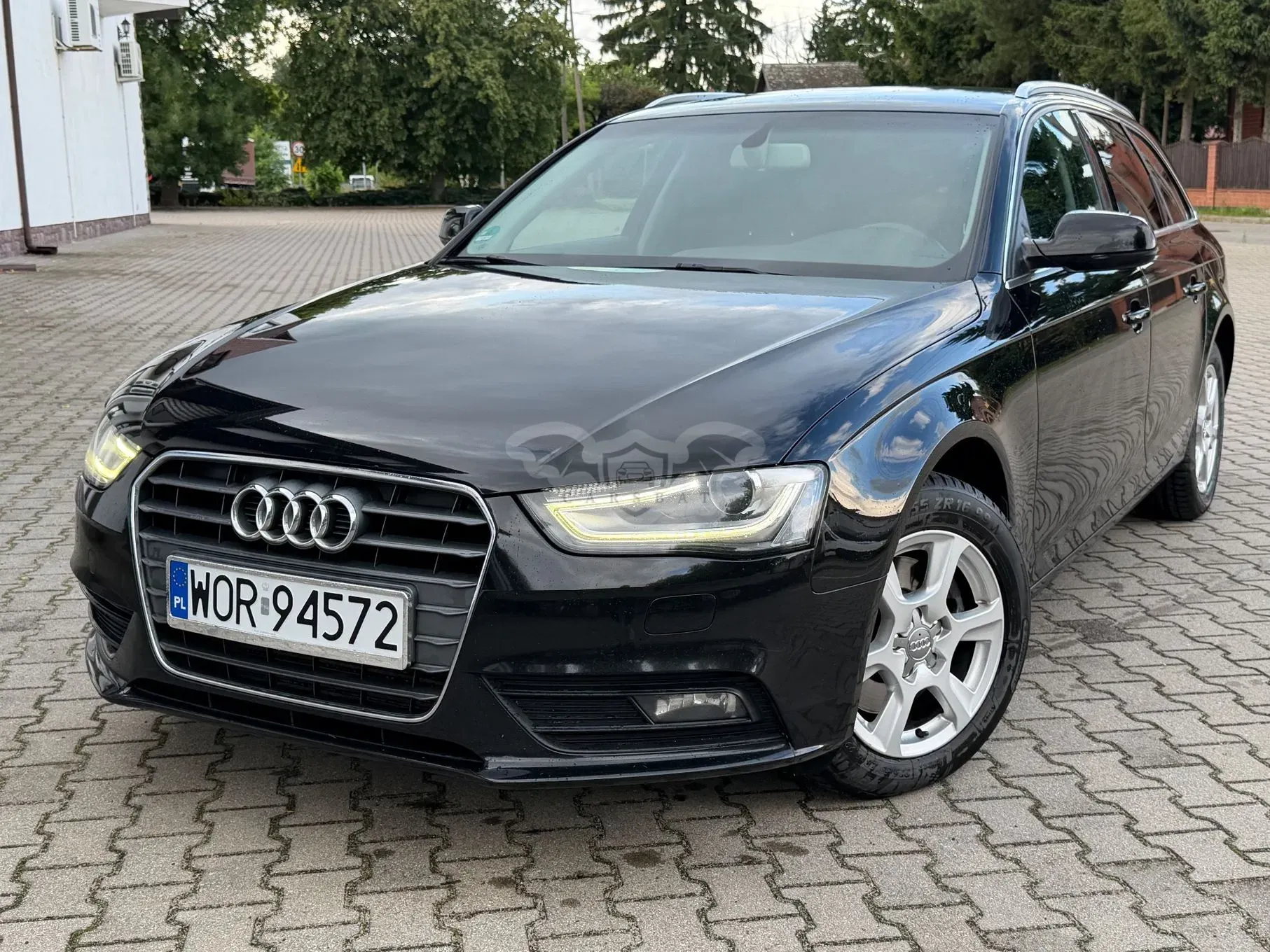 Audi A4 B8 (2007-2015) 2.0 TDI DPF Attraction 2012