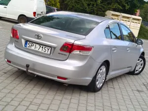 Toyota Avensis II (2003-2009) 2.0 D-4D Premium 2010