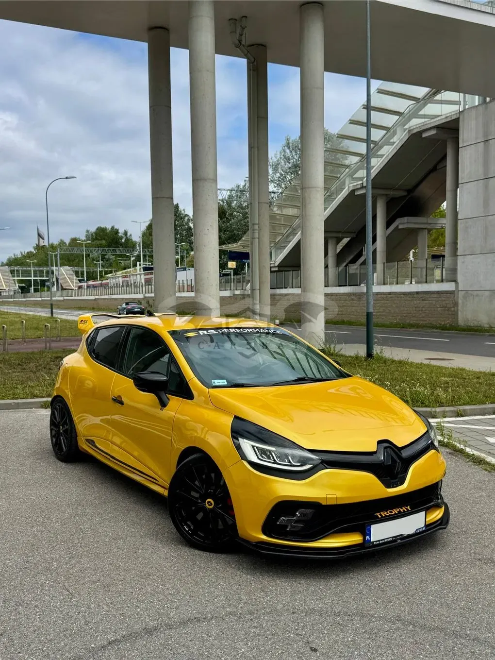 Renault Clio IV (2012-2018) 1.6 R.S.Trophy 220 EDC 2016