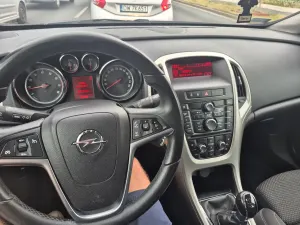 Opel Astra J (2009-2019) 1.4 T Sport 2011
