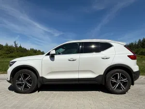 Volvo XC40 2025