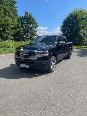 RAM 1500 5.7 Crew Cab Longhorn 2020