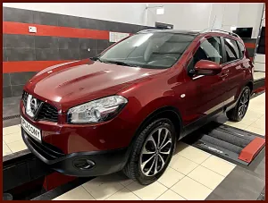 Nissan Qashqai I (2007-2013) 2012