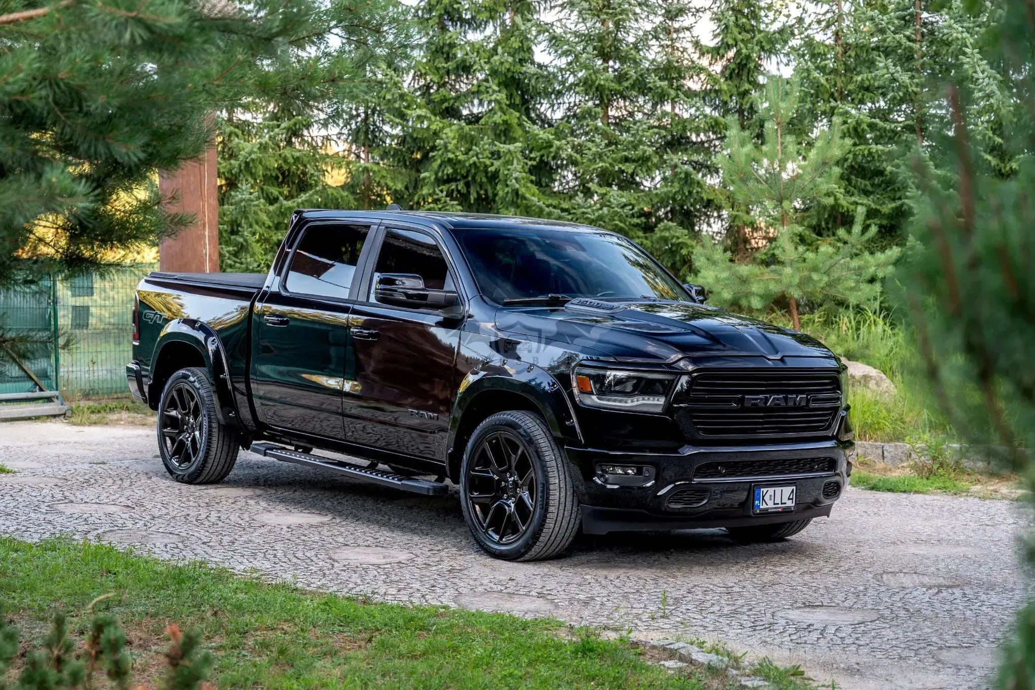 RAM 1500 5.7 Crew Cab Shortbed Limited Black 2023