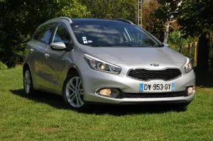 Kia Ceed II (2012-) 1.6 GDI Dream Team Edition 2015