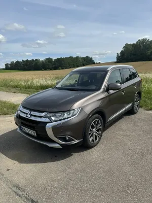 Mitsubishi Outlander III (2012-2022) 2.2 DID Instyle Navi 4WD 2016