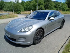 Porsche Panamera 4S 2010