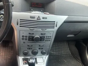 Opel Astra H (2004-2014) 1.7 CDTI 111 2011