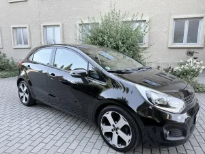 Kia Rio III (2011-) 1.4 CRDI Platinum Edition 2013